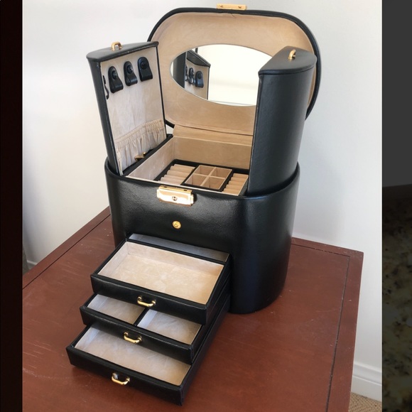 NWOT RARE Wolf Designs Genuine Leather Jewelry Box - Picture 3 of 8